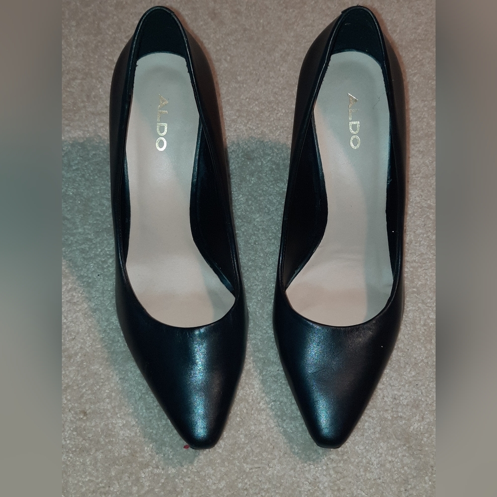 Aldo Black Heels Sleek Leather Design